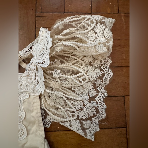 Vintage Ruffle Lace Baby Girl Romper - Picture 7 of 15